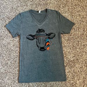 Womens Graphic tee Size Small unisex fit cow graphic cowprint